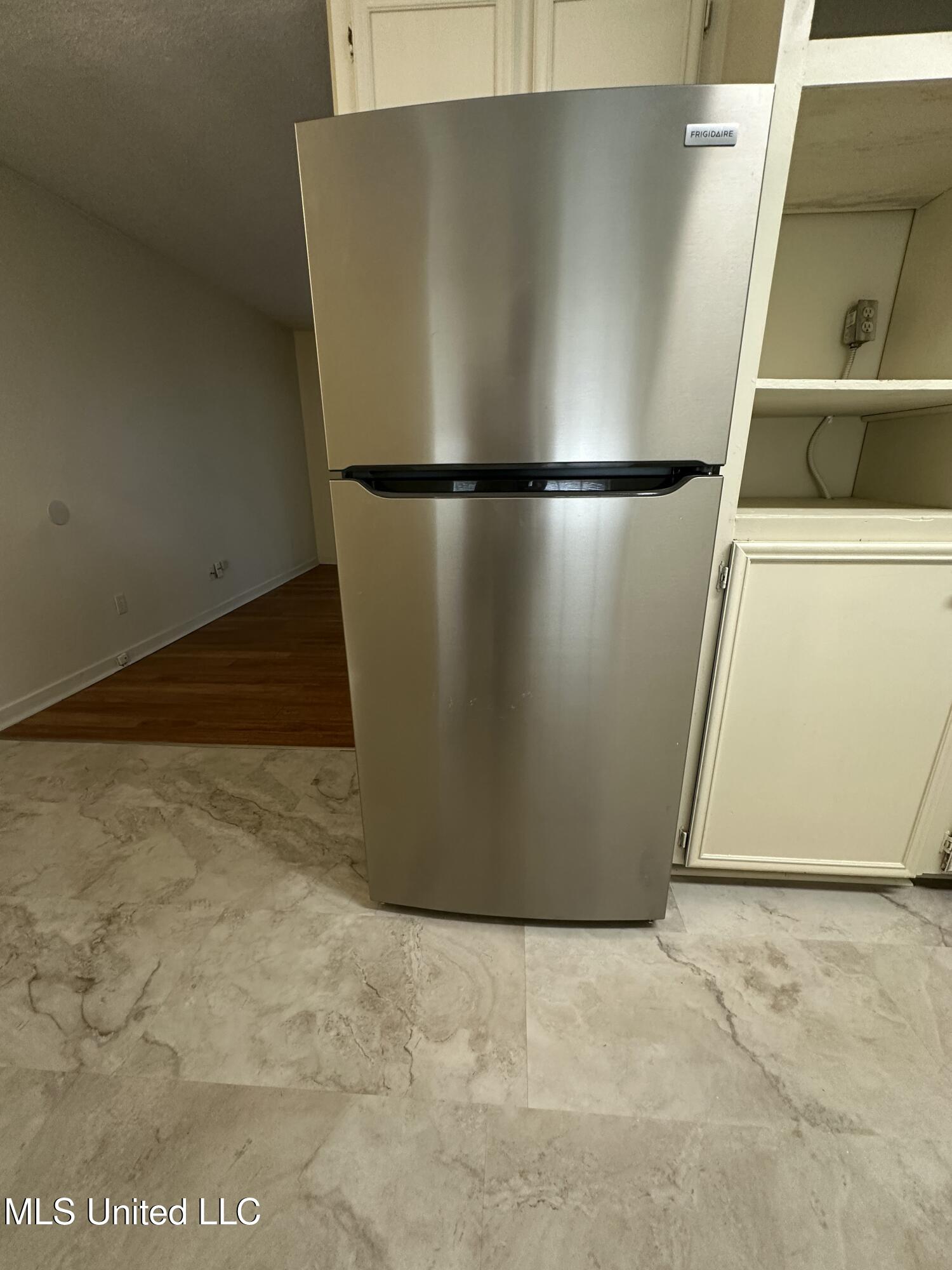 2835 Glenderry Street Jackson, MS 39212 - Photo 10 of 41 IMG_3647