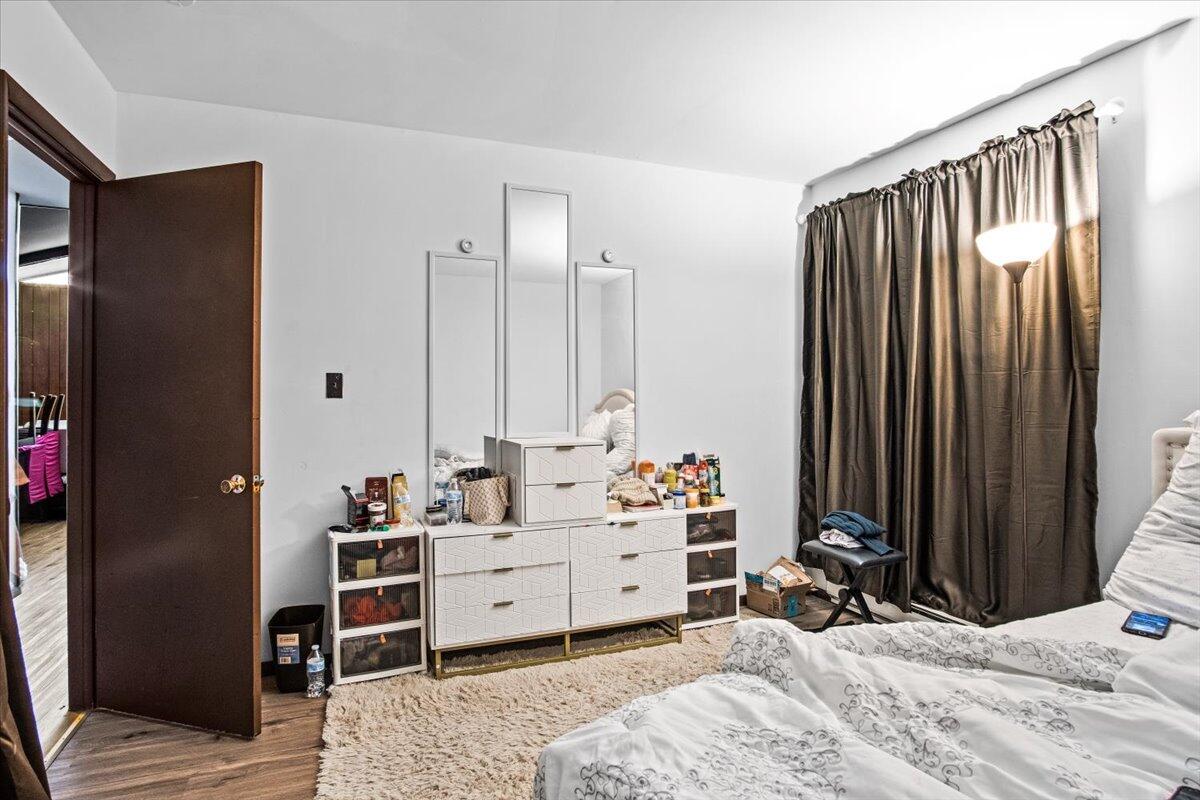 3 Property Package Tobyhanna, PA 18466 - Photo 20 of 25 a bedroom with furniture and a closet