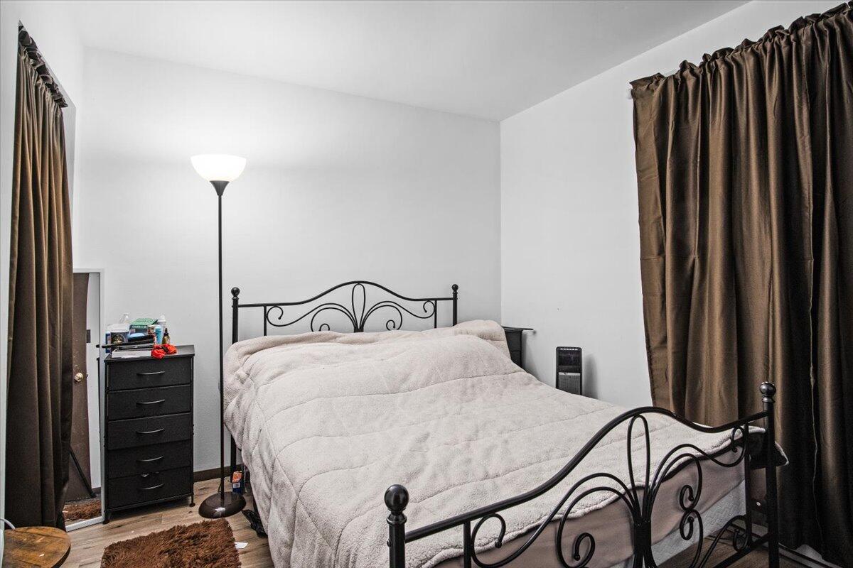 3 Property Package Tobyhanna, PA 18466 - Photo 21 of 25 a bedroom with a bed and a closet