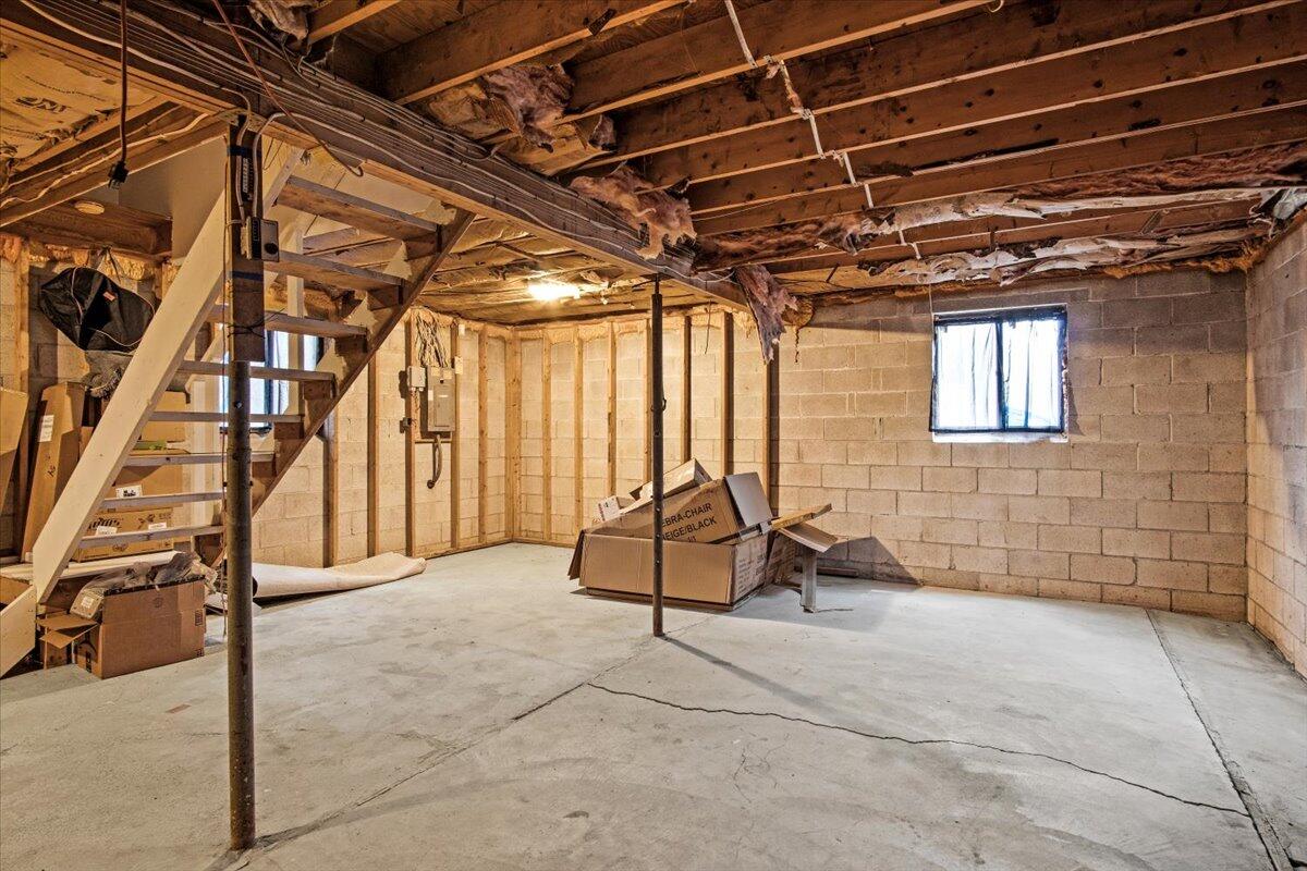 3 Property Package Tobyhanna, PA 18466 - Photo 23 of 25 a view of a room with gym equipment