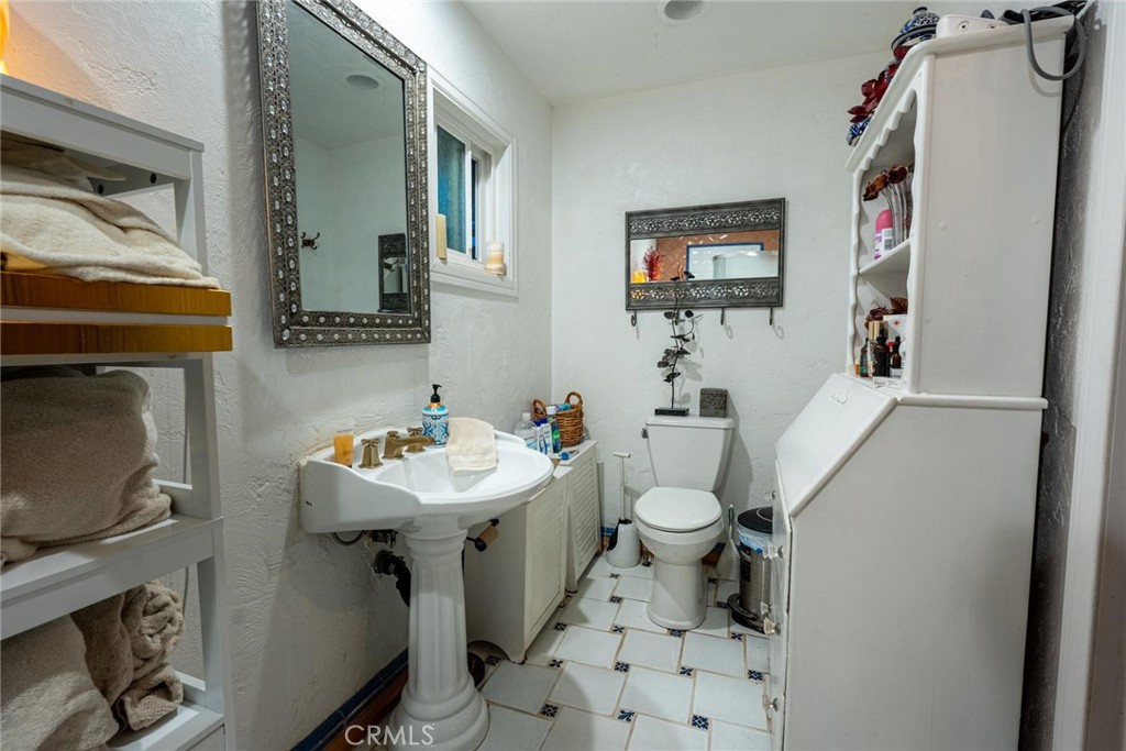 24713 Choke Cherry Lane Newhall, CA 91321 - Photo 33 of 68