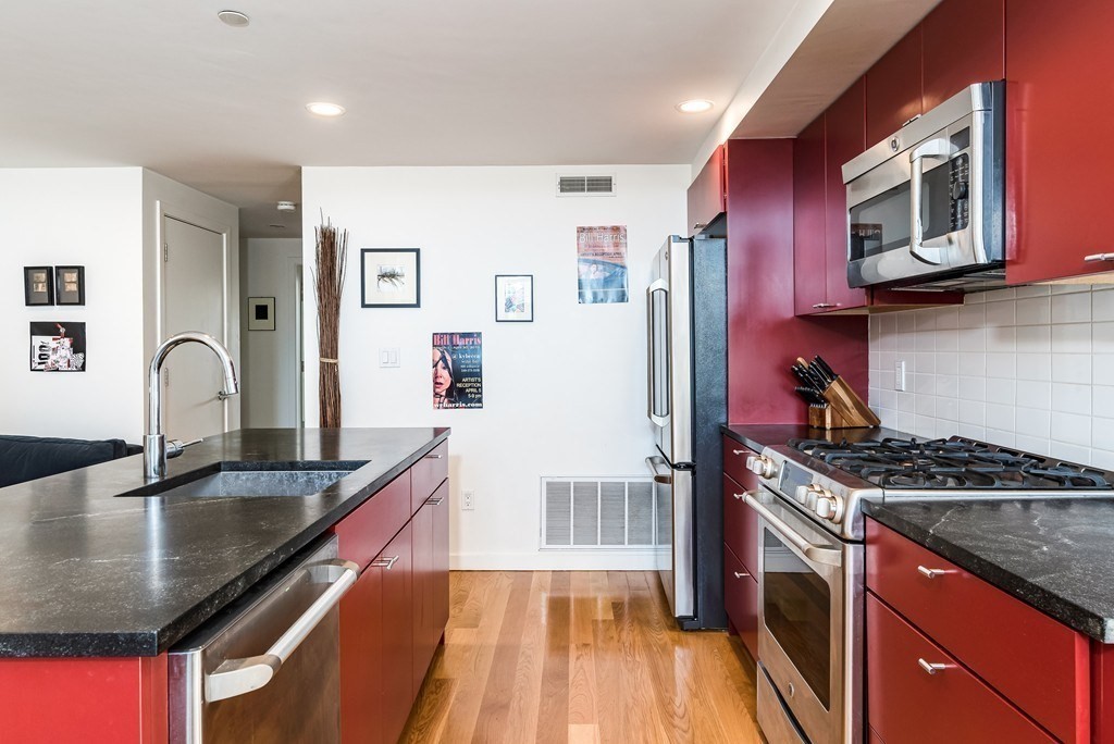 282 Marginal Street, Unit 3A Boston, MA 02128 - Photo 4 of 36