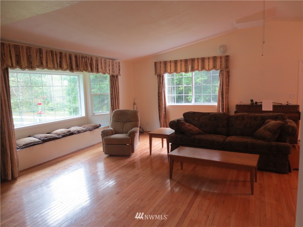 3111 East Grapeview Loop Road Grapeview, WA 98546 - Photo 11 of 25 Gallery Image 11