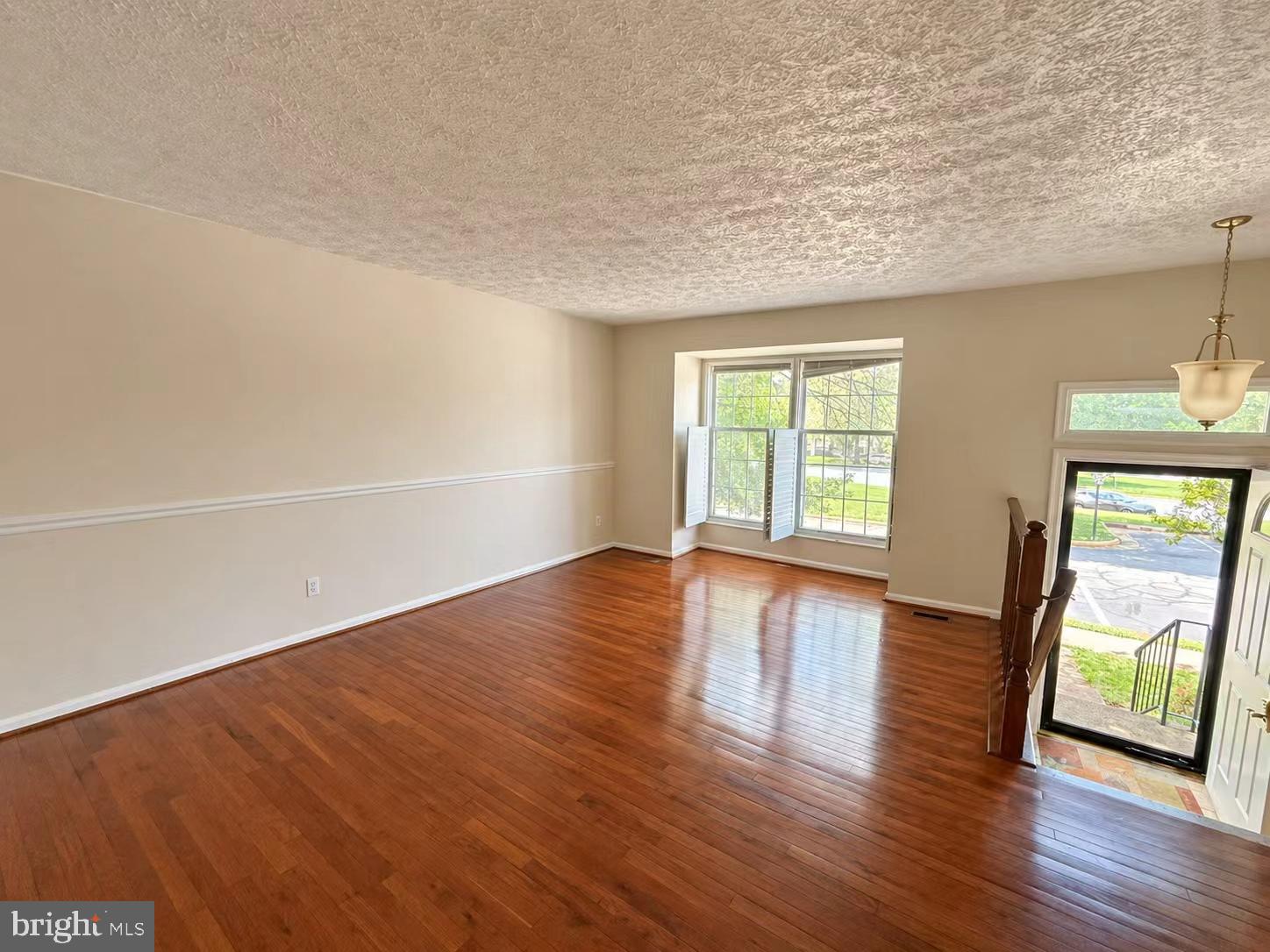 13336 Burkitts Road Fairfax, VA 22033 - Photo 2 of 14 Living room