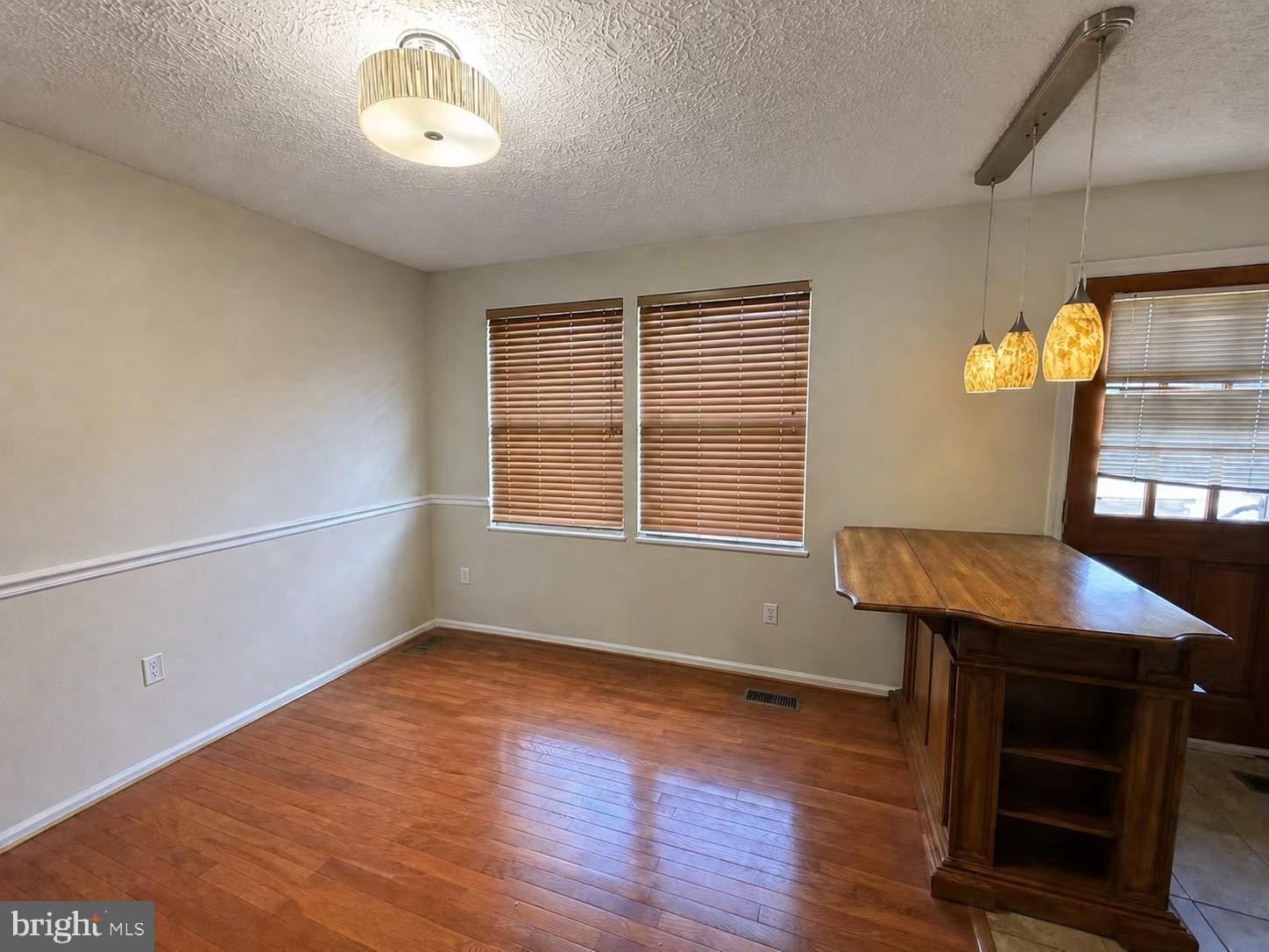 13336 Burkitts Road Fairfax, VA 22033 - Photo 3 of 14 Breakfast area