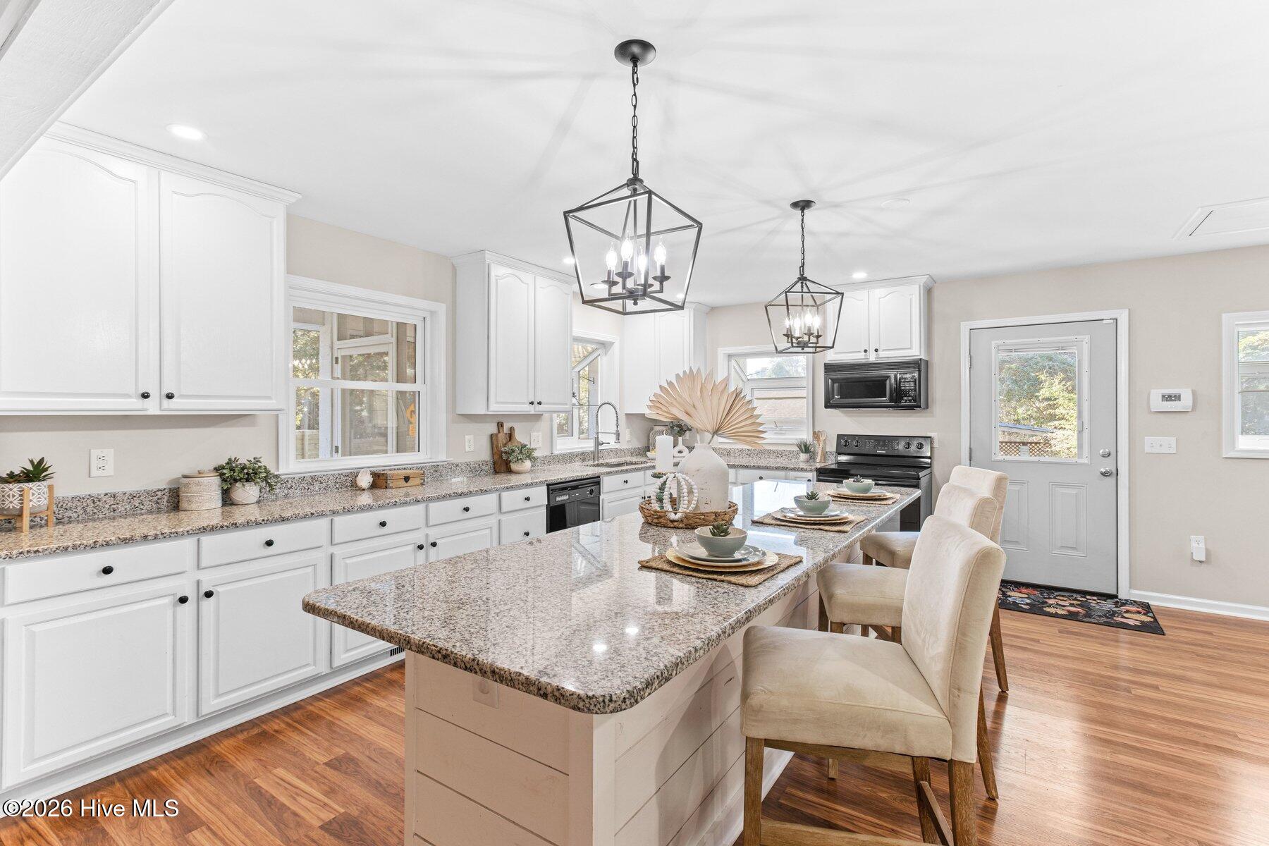 101 Kingston Road Wilmington, NC 28409 - Photo 8 of 47 large open kitchen
