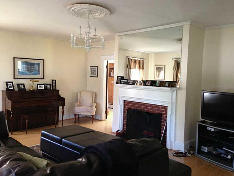 18 Plaisted Street Bangor, ME 04401 - Photo 10 of 19 Living Room.
