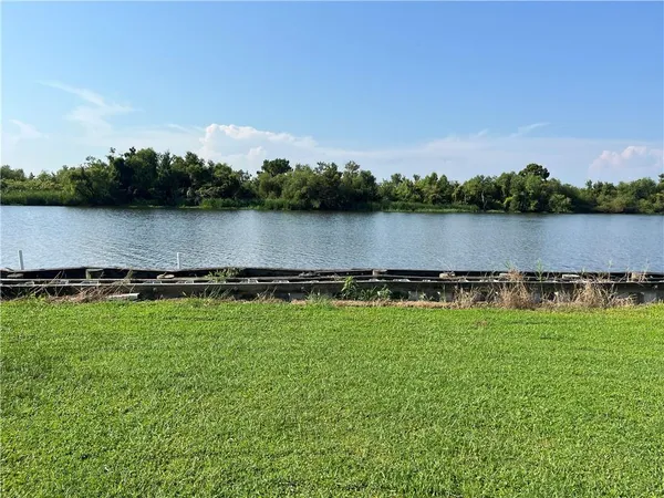 $150,000 | 108 West Kerrys Pointe Point, Des Allemands, LA 70030