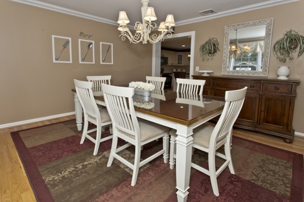 12 Roundy Road Lynnfield, MA 01940 - Photo 8 of 27 Gallery Image 8