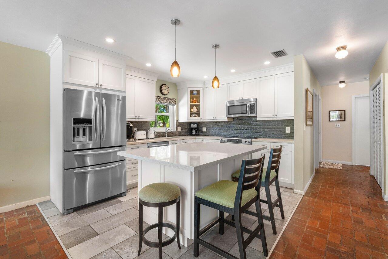 425 Northwest 11th Street Boca Raton, FL 33432 - Photo 10 of 34 Kitchen