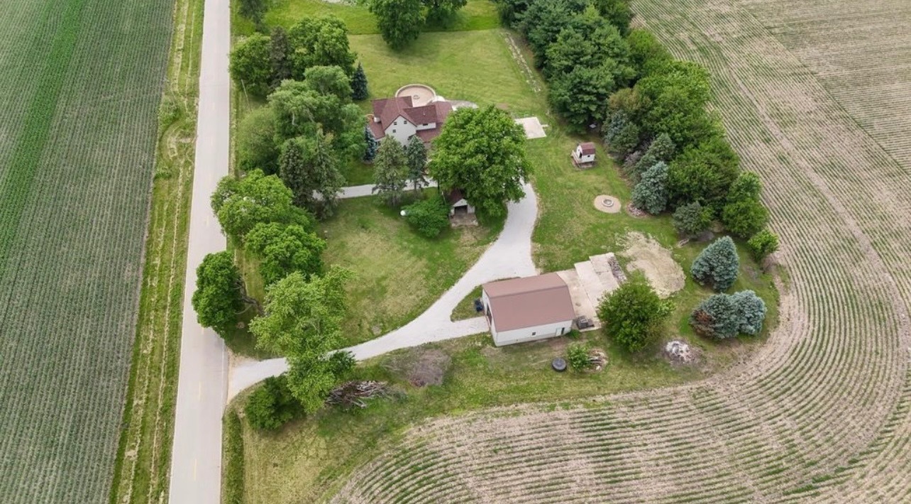 382 Keigwin Road Walnut, IL 61376 - Photo 13 of 49 an aerial view of a house with a yard