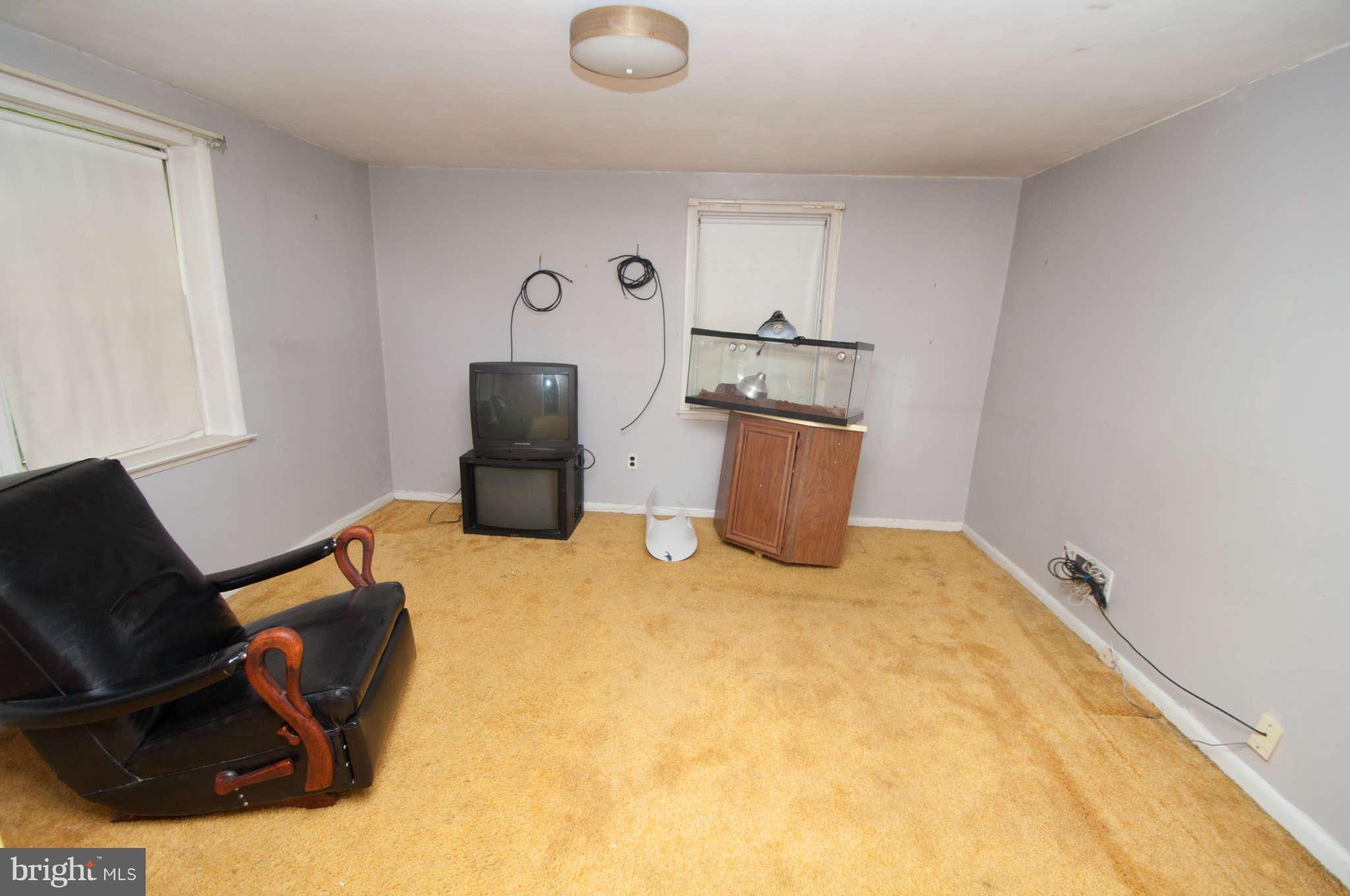 3320 Ripple Road Baltimore, MD 21244 - Photo 9 of 12 Family Room/Den