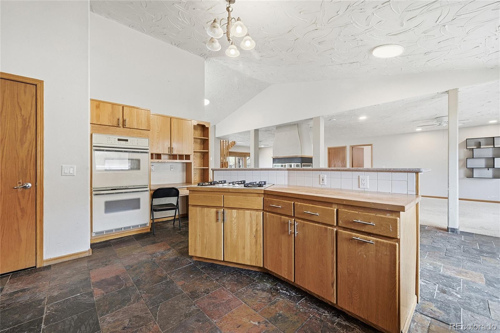 6095 Hidden Springs Road Fort Collins, CO 80526 - Photo 9 of 48