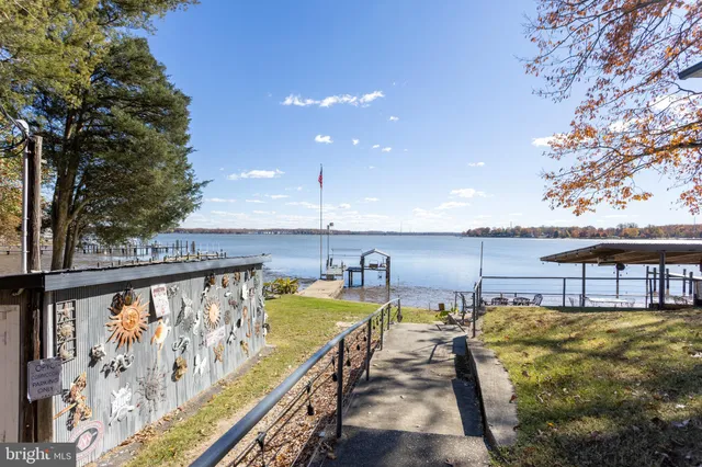 $3,500 | 3715 Abingdon Beach Road, Abingdon, MD 21009