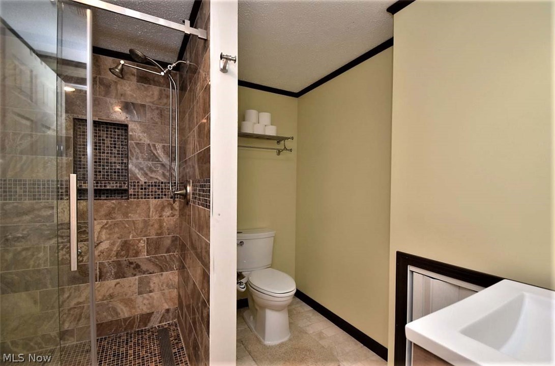 3707 Riedham Road Cleveland, OH 44120 - Photo 31 of 35