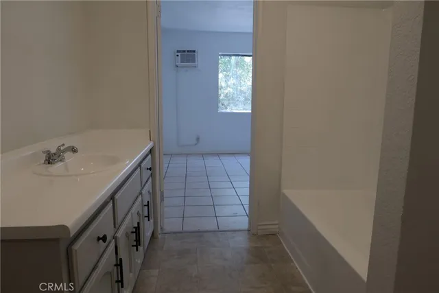 $4,500 | 455 Nassau Avenue, Los Angeles, CA 90063