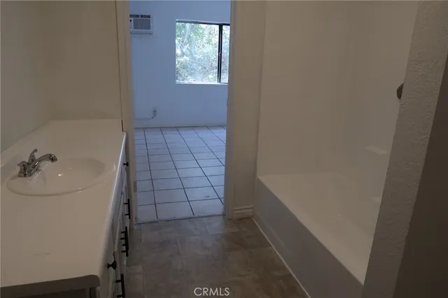 $4,500 | 455 Nassau Avenue, Los Angeles, CA 90063