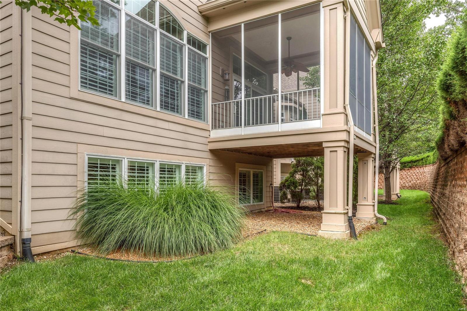 44 Old Belle Monte Road Chesterfield, MO 63017 - Photo 4 of 40 Gallery Image 4