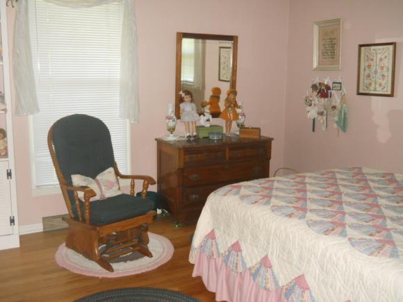 11272 Bushy Road Laurel, IN 47024 - Photo 10 of 27 Gallery Image 10