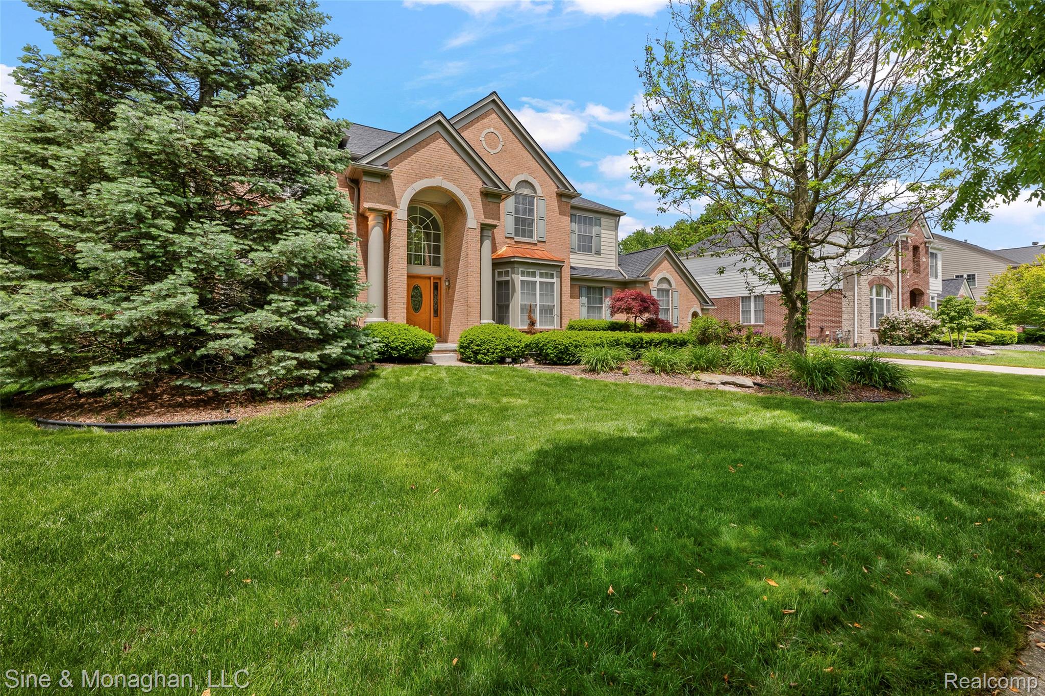 48322 Antique Road Canton, MI 48187 - Photo 41 of 45 Mature landscaping
