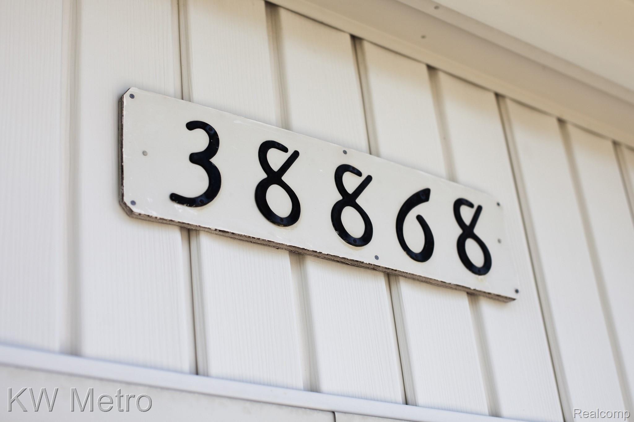 38868 Westchester Road Sterling Heights, MI 48310 - Photo 5 of 88 -5.jpg