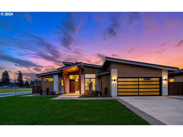 $1,100,000 | 3119 Heron Street, Woodland, WA 98674