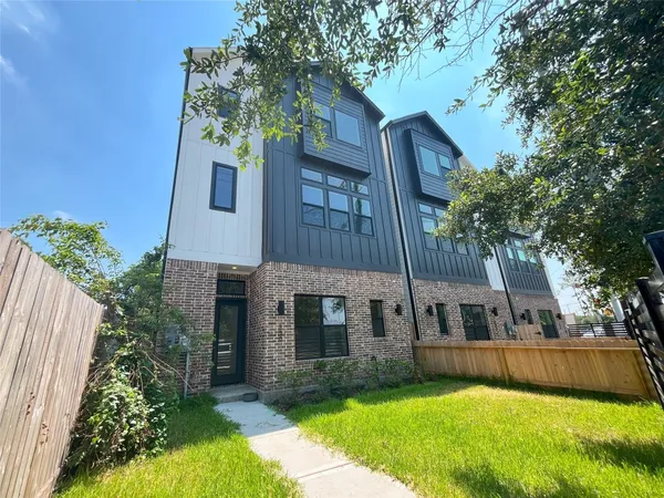 $3,400 | 326 Eastwood Street, Houston, TX 77011