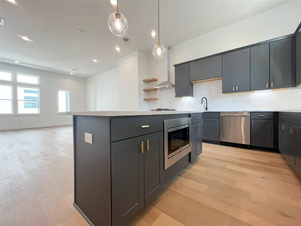 $3,400 | 326 Eastwood Street, Houston, TX 77011