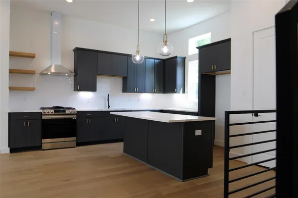 $3,400 | 326 Eastwood Street, Houston, TX 77011