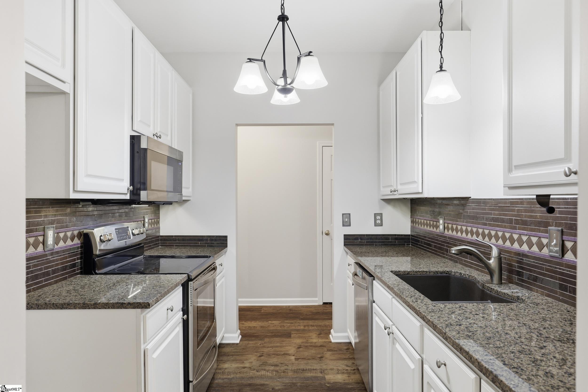 504 Log Shoals Road Greenville, SC 29607 - Photo 8 of 35