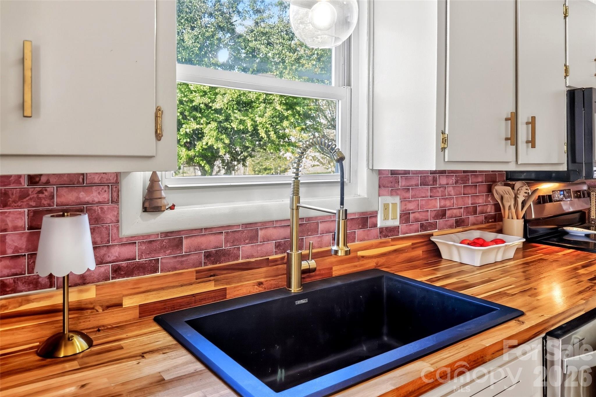 1191 Dale Road Spruce Pine, NC 28777 - Photo 15 of 41