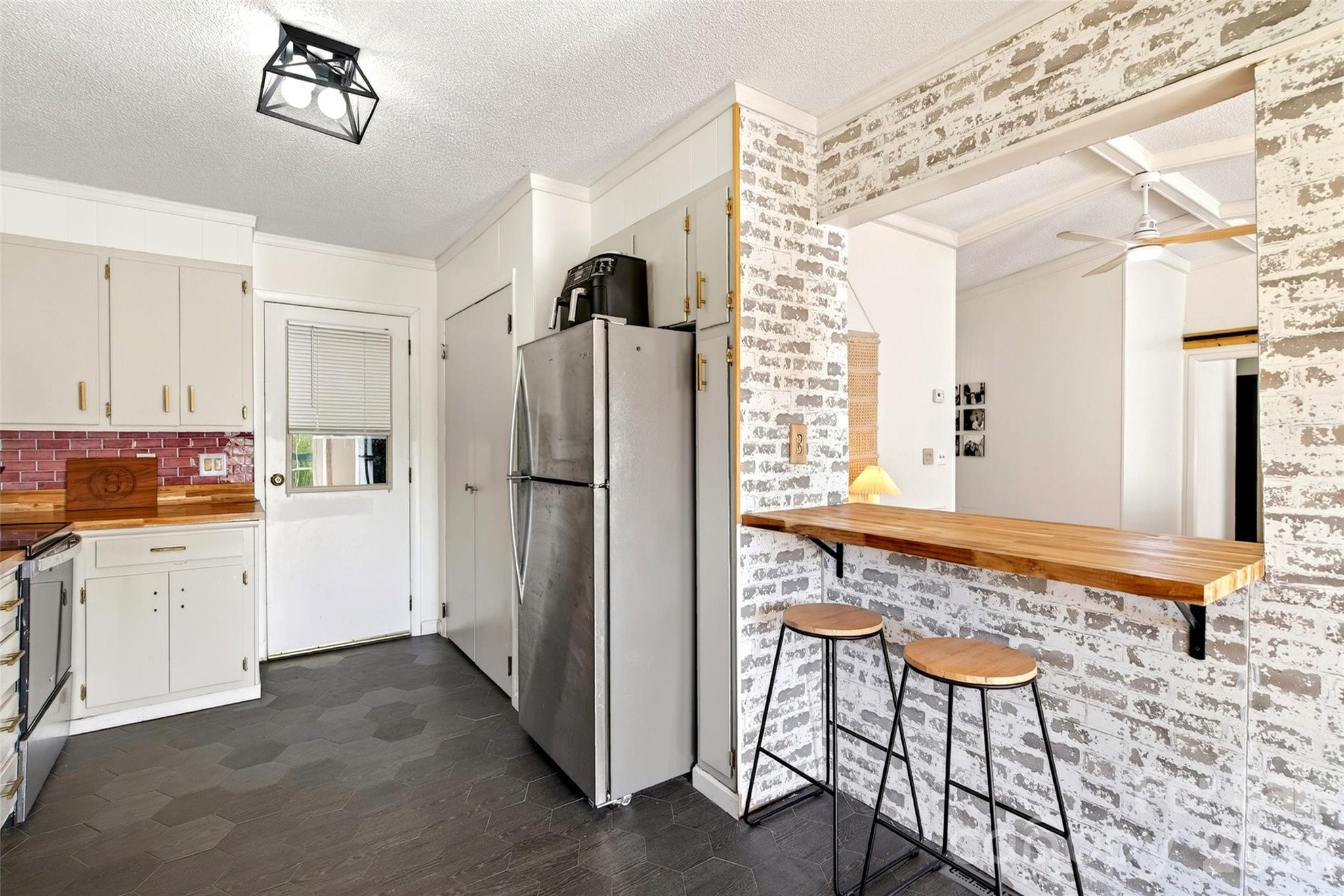 1191 Dale Road Spruce Pine, NC 28777 - Photo 17 of 41