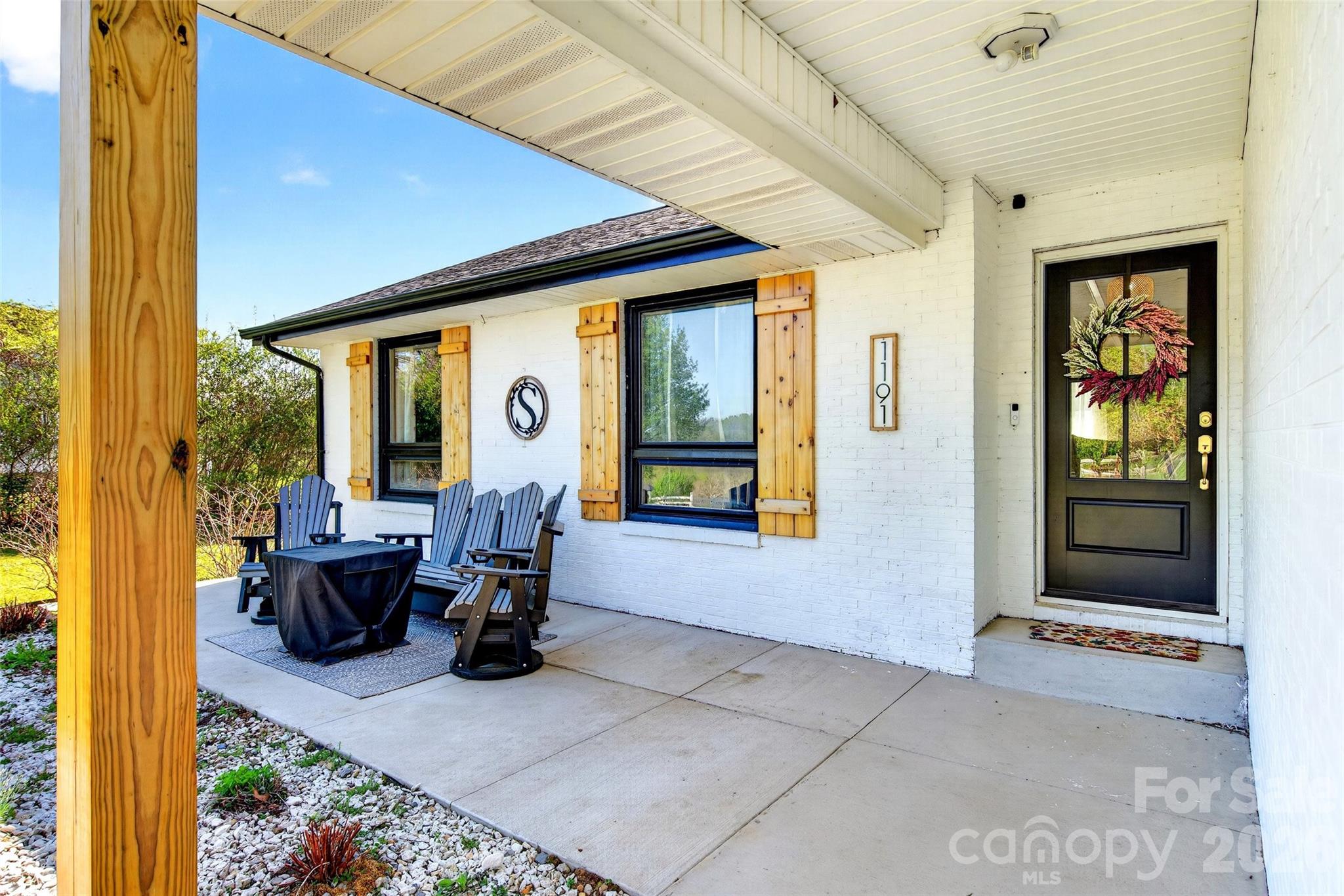 1191 Dale Road Spruce Pine, NC 28777 - Photo 3 of 41