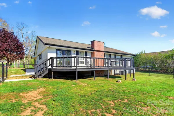 $400,000 | 1191 Dale Road, Spruce Pine, NC 28777