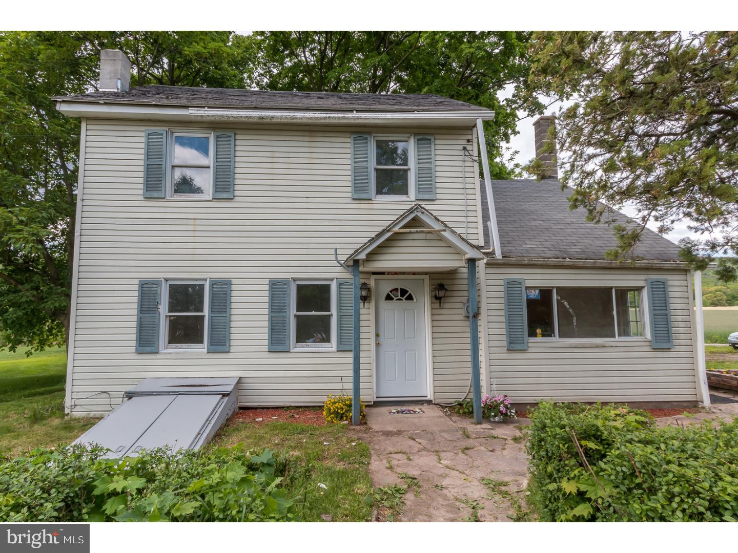 997 Mountain Road Pine Grove, PA 17963 - Photo 1 of 25 Gallery Image 1