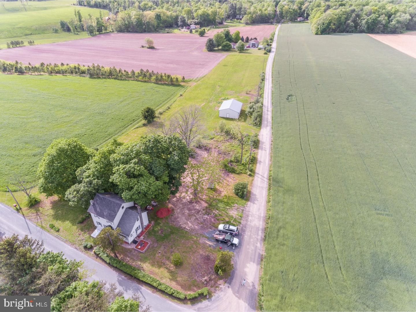 997 Mountain Road Pine Grove, PA 17963 - Photo 4 of 25 Gallery Image 4