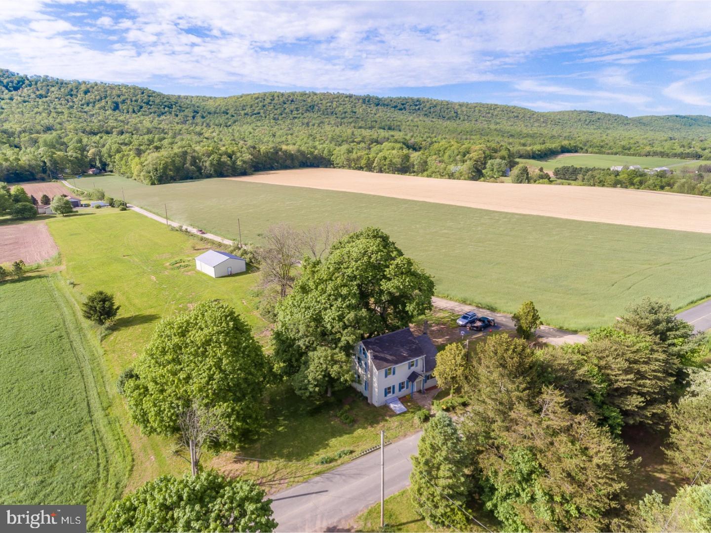 997 Mountain Road Pine Grove, PA 17963 - Photo 5 of 25 Gallery Image 5