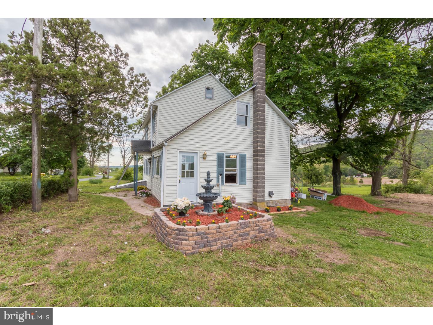 997 Mountain Road Pine Grove, PA 17963 - Photo 8 of 25 Gallery Image 8