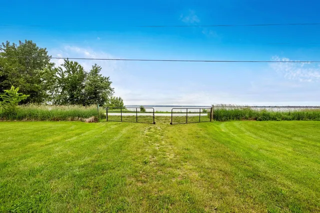 $249,900 | 2657 West Shore Road, Alburgh, VT 05440