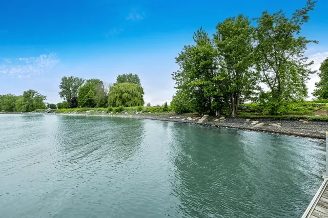 $249,900 | 2657 West Shore Road, Alburgh, VT 05440