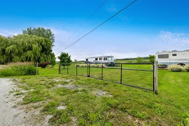 $249,900 | 2657 West Shore Road, Alburgh, VT 05440