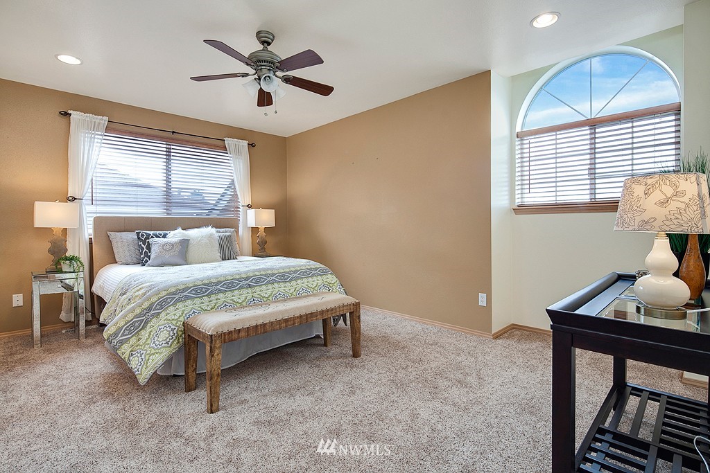 18930 114th Court Southeast Renton, WA 98055 - Photo 14 of 18
