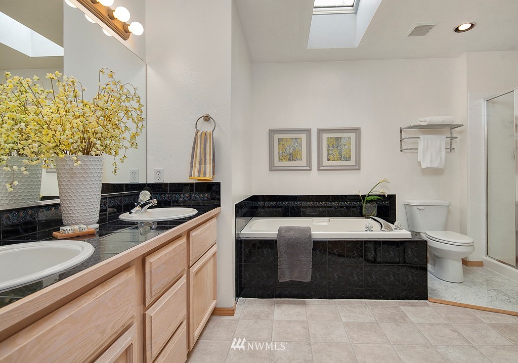 18930 114th Court Southeast Renton, WA 98055 - Photo 15 of 18