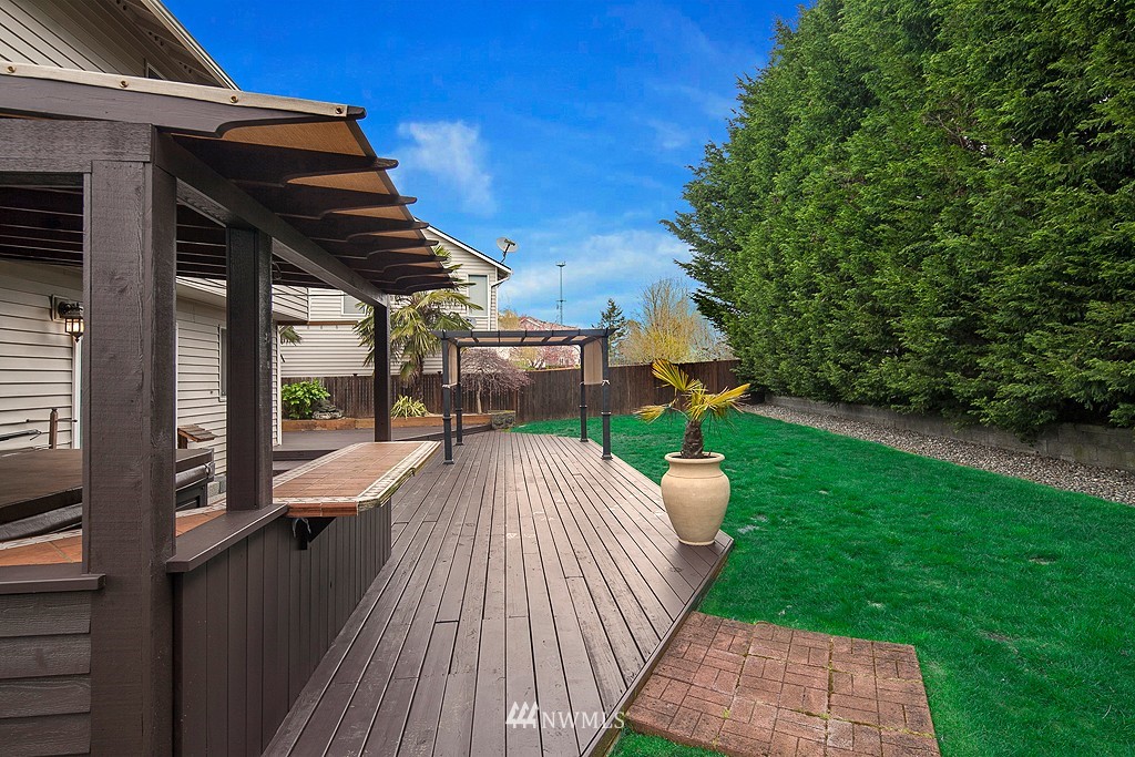 18930 114th Court Southeast Renton, WA 98055 - Photo 17 of 18