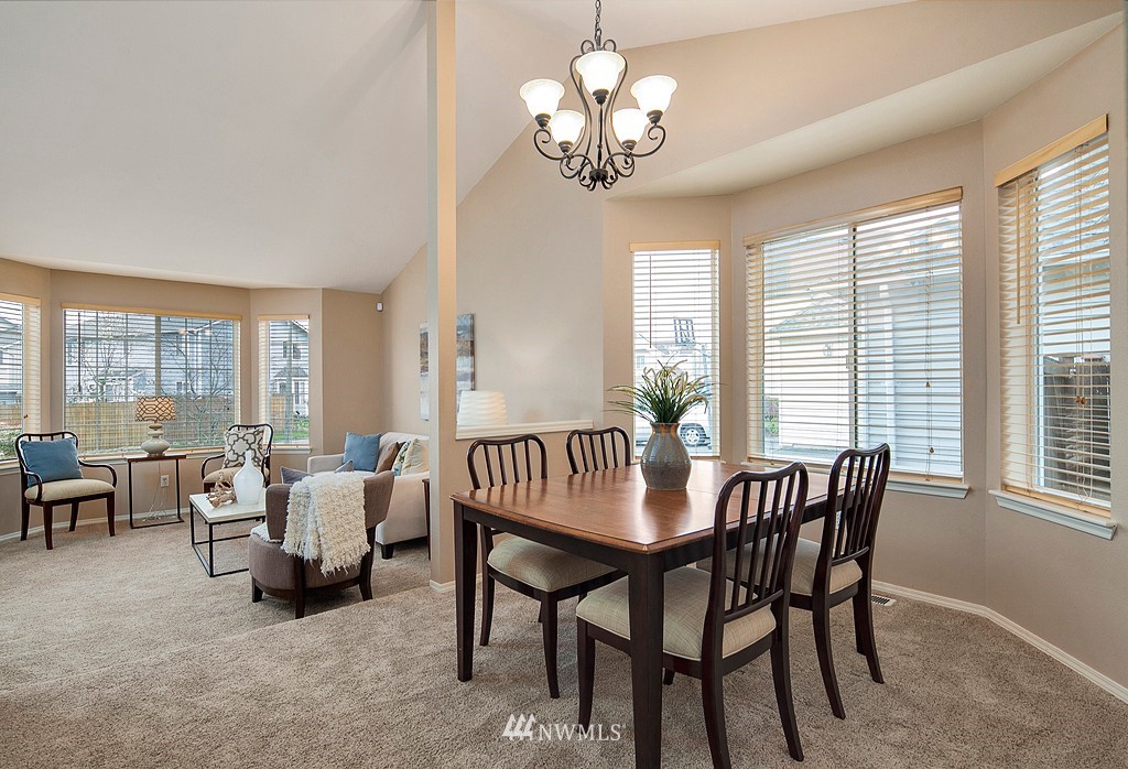 18930 114th Court Southeast Renton, WA 98055 - Photo 4 of 18