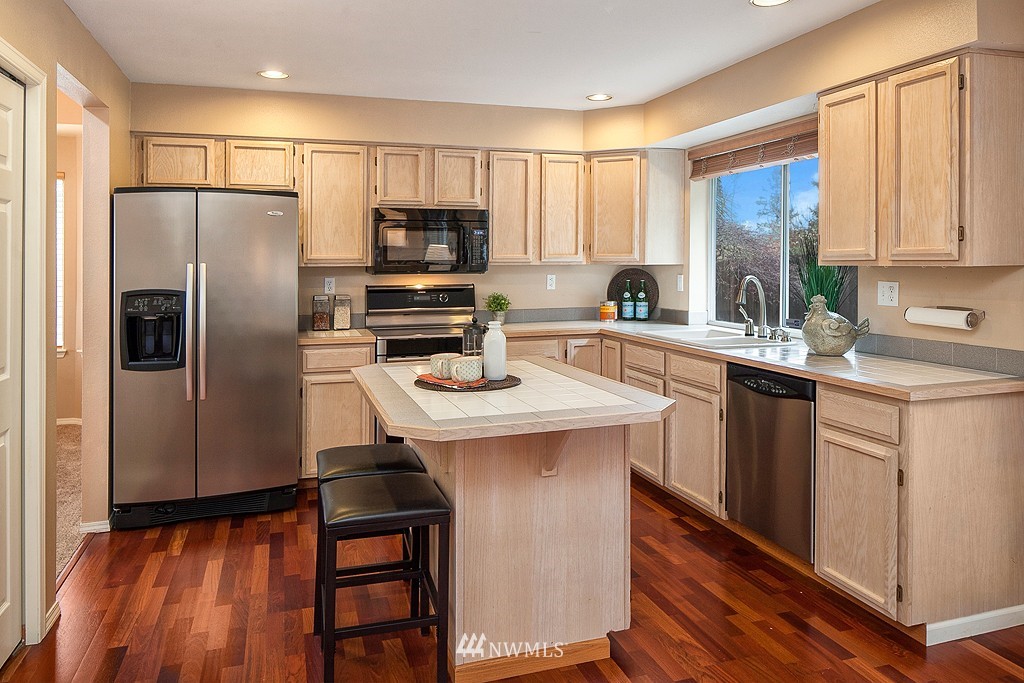 18930 114th Court Southeast Renton, WA 98055 - Photo 7 of 18
