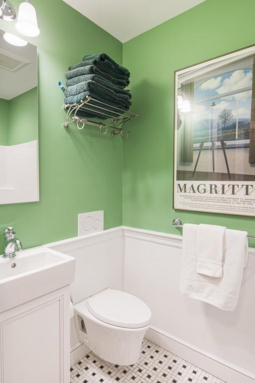 7 Fairway Road Brookline, MA 02467 - Photo 18 of 34