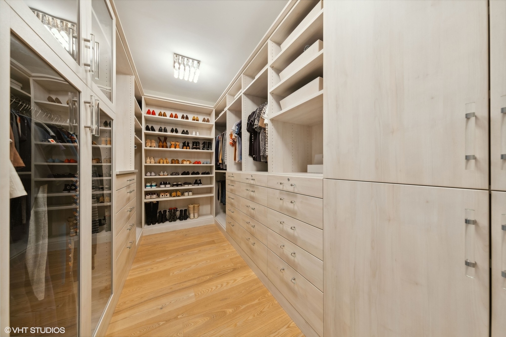 35 North Aberdeen Street, Unit 2S Chicago, IL 60607 - Photo 30 of 46 a view of walk in closet