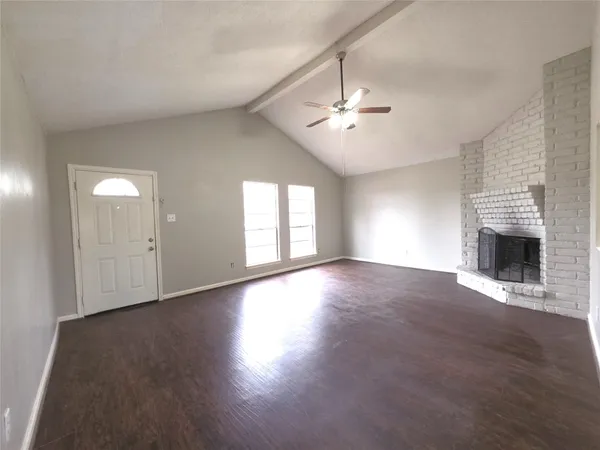 $1,725 | 9814 Kiwi Lane, Conroe, TX 77385