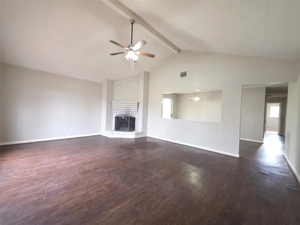 $1,725 | 9814 Kiwi Lane, Conroe, TX 77385